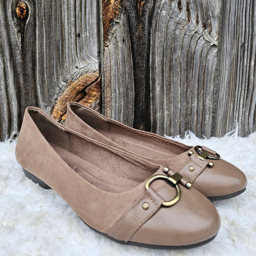 Size 9.5 Flats A2 Aerosoles Ultrabrite Cap Toe Horsebit Buckle Loafers